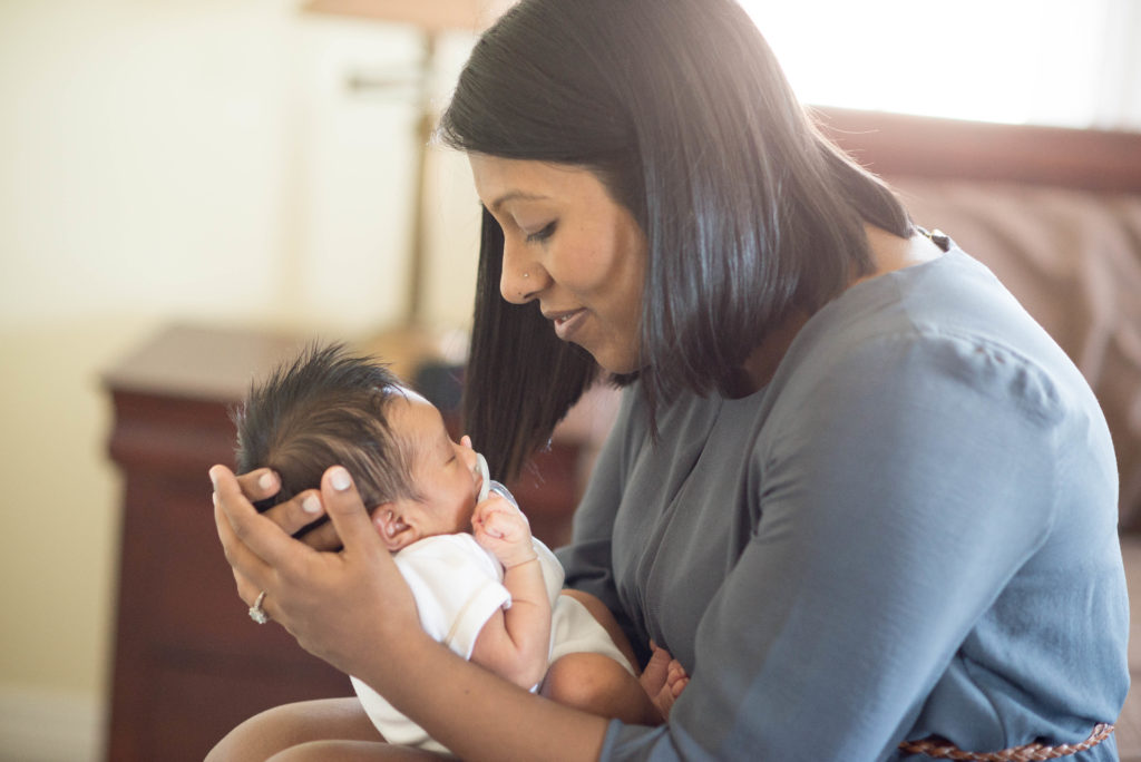 Toronto newborn lifestyle photographer